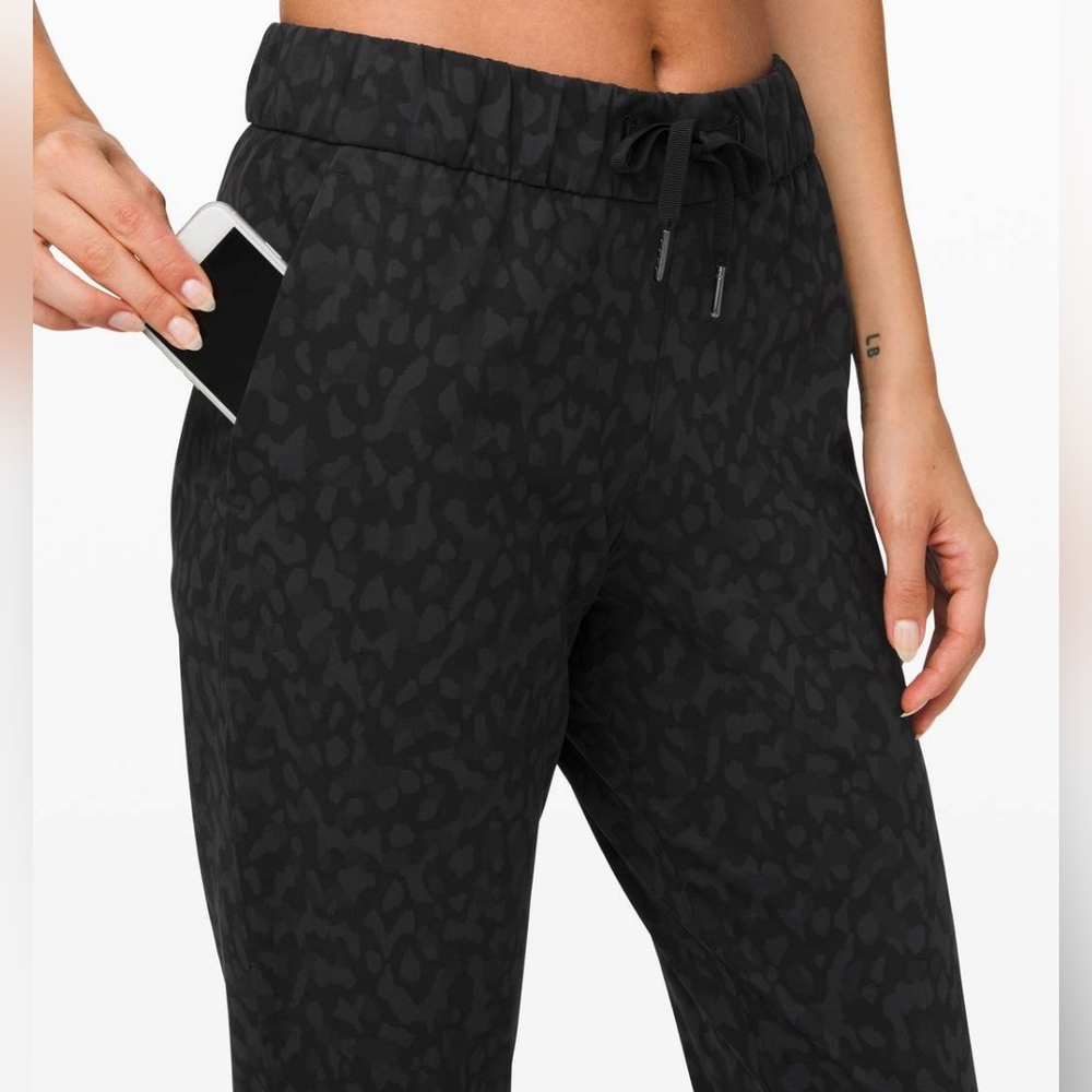 Lululemon On the Fly 7/8 Pant